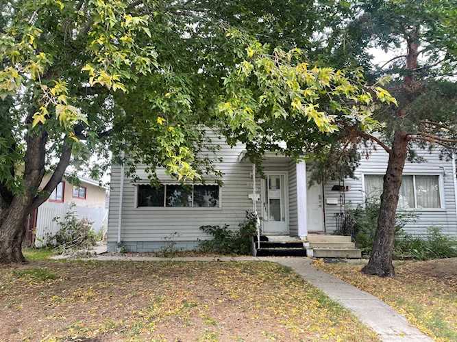 8210 133A Avenue Edmonton, AB T5E 1E9