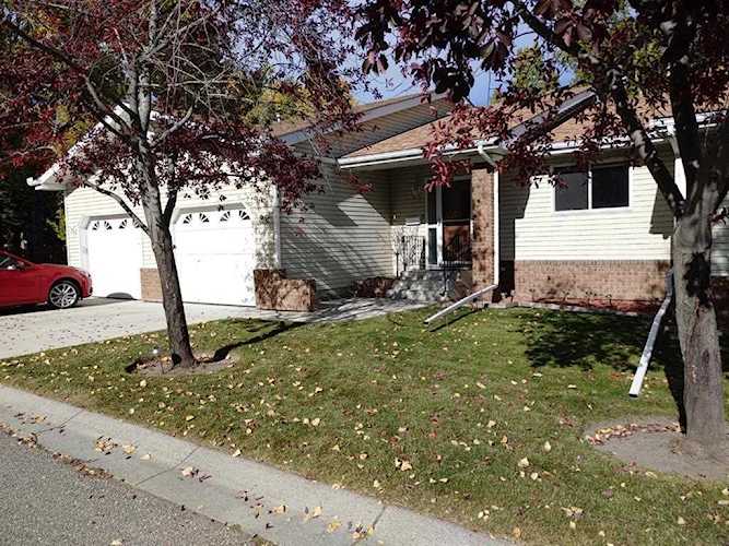 28 Vandoos Gardens NW Calgary, AB t3a 4w4
