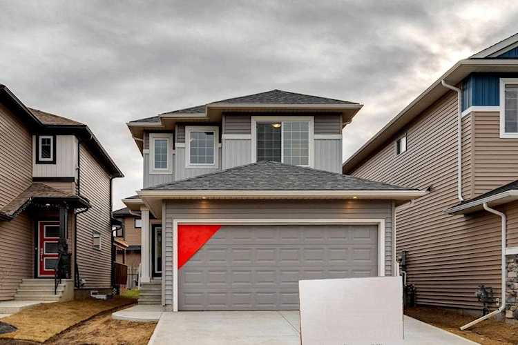 7353 Chivers Crescent Edmonton, AB T6W 4M1