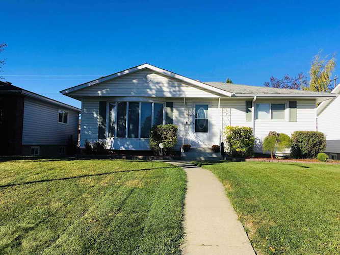 4628 102A Avenue Edmonton, AB T6A 0R1