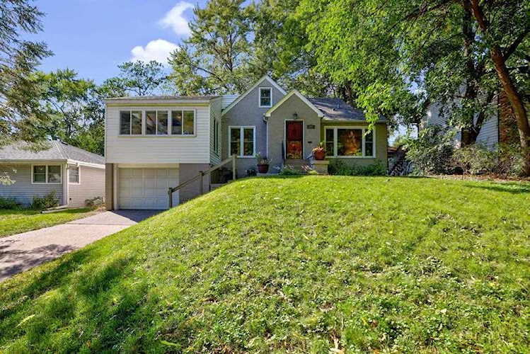 1233 Maywood Street Saint Paul, MN 55117