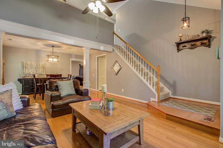 822 Catoctin Circle Leesburg, VA 20176