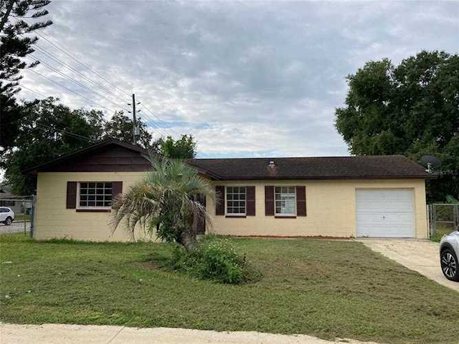 2039 Valencia CIRCLE Kissimmee, FL 34741