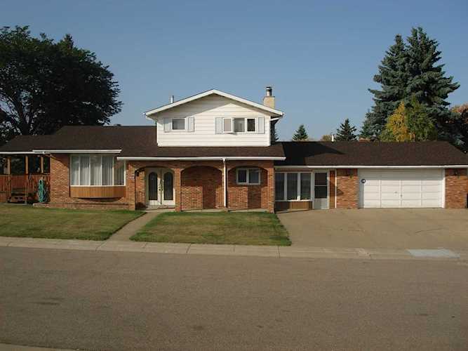 5616 150 Avenue Edmonton, AB T5A 2L8