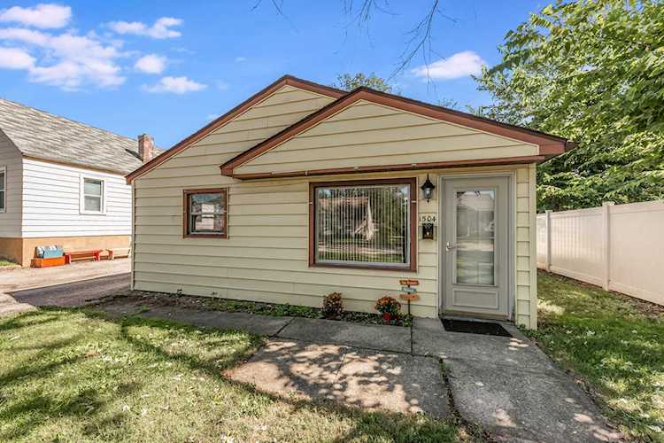 1504 N May St Joliet, IL 60435