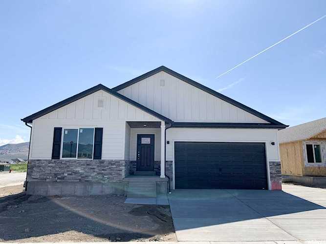 2302 E Quaken Aspen Ln Eagle Mountain, UT 84005