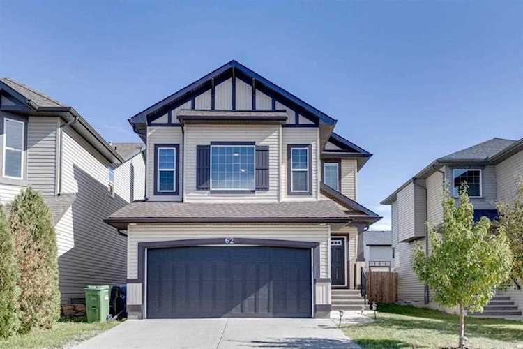 62 Brightonstone Passage SE Calgary, AB t2z 0k2