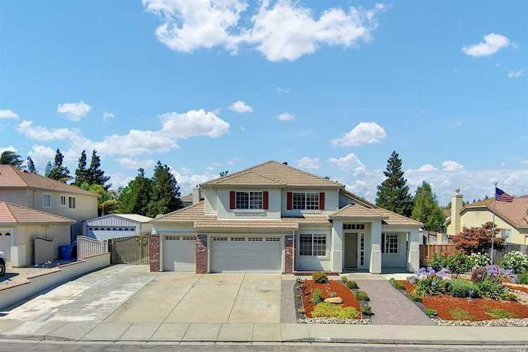 1055 Stillspring Drive Vacaville, CA 95687 | MLS 321056517 Photo 1