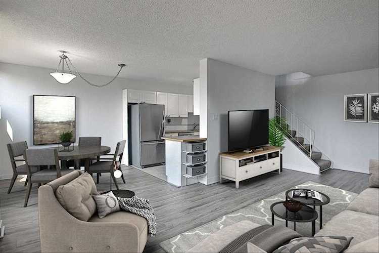 607 69 Ave SW #203 Calgary, AB T2P 0P1