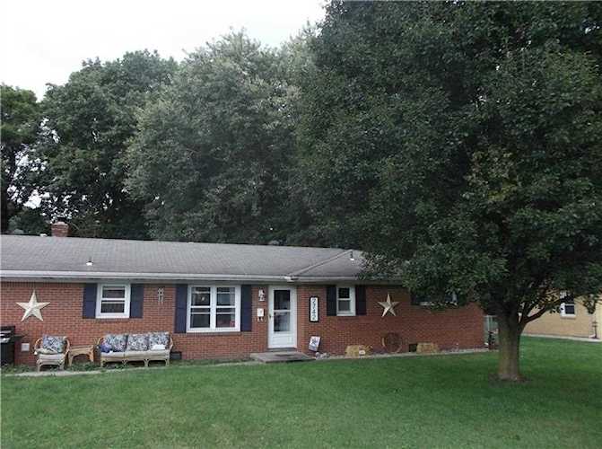 2742 W 11th St Anderson, IN 46011