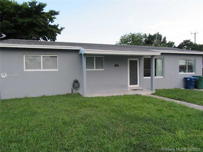 140 NW 190th St Miami Gardens, FL 33169