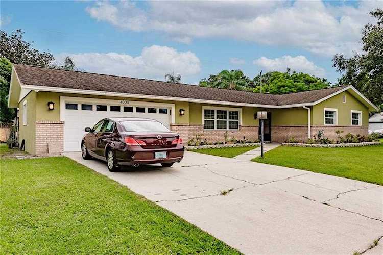 4004 Tampico Dr Sarasota, FL 34235