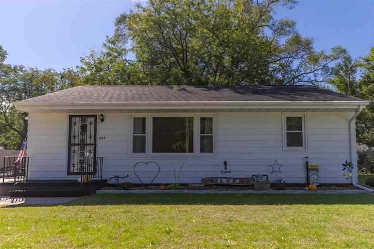 1754 W Gilbert Dr Evansdale, IA 50707