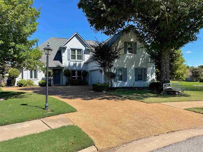 145 N Mccall Cv Collierville, TN 38017