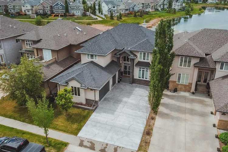 1108 70 Street Edmonton, AB T6X 1K8
