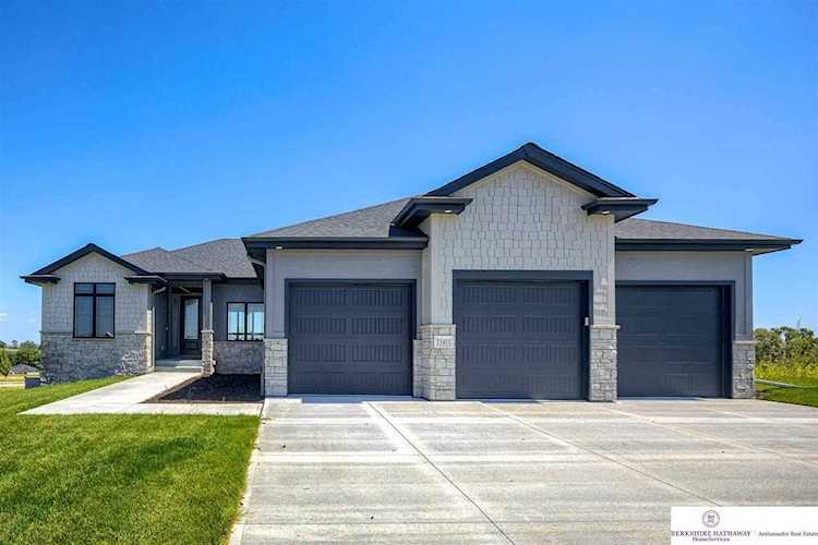 19027 Sycamore Dr Gretna, NE 68028