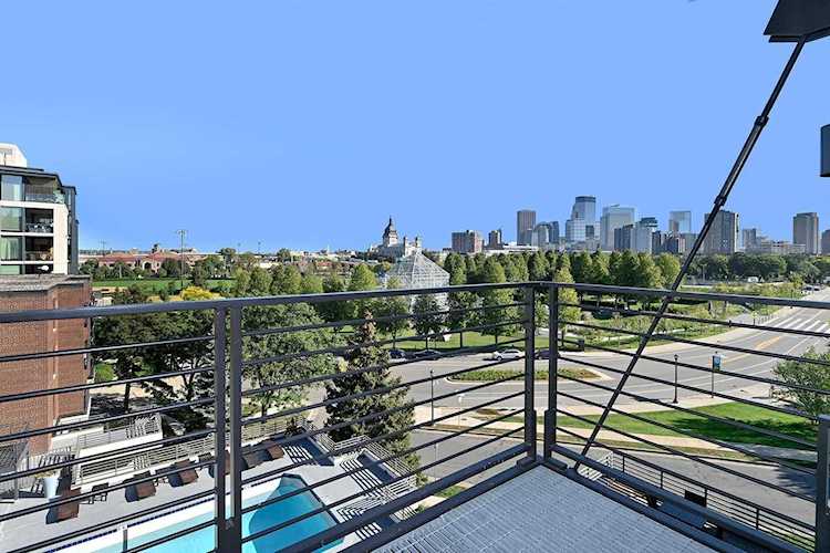 48 Groveland Terrace #311 Minneapolis, MN 55403