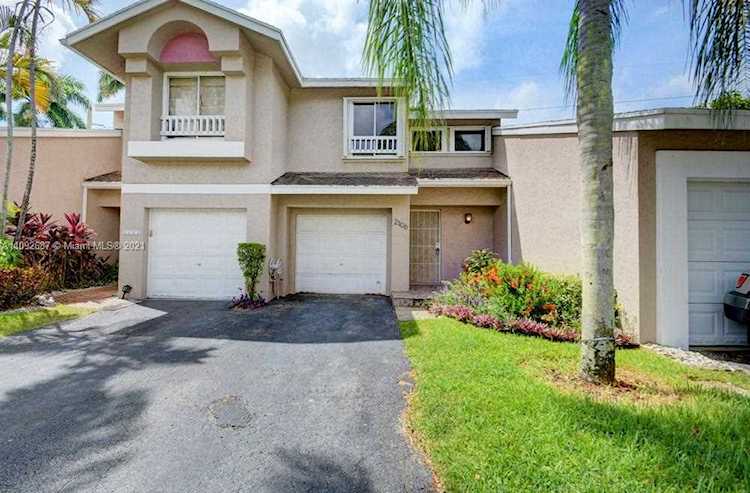 2106 Discovery Deerfield Beach, FL 33442