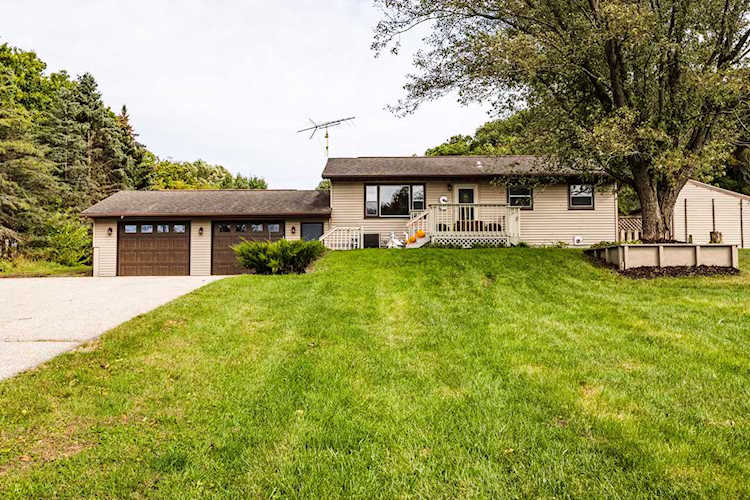N6766 Mccurdy Rd Onalaska, WI 54636