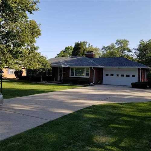 3531 Laurel Ln Anderson, IN 46011 | MLS 21812980 Photo 1