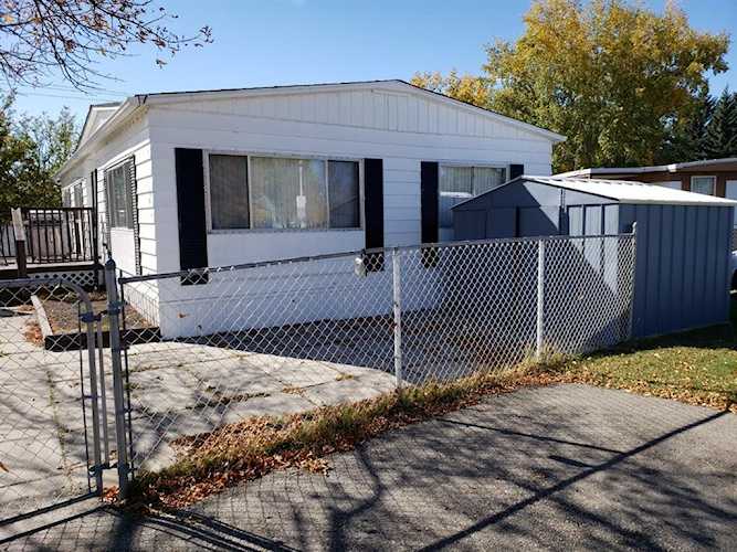 6724 17 Ave SE #45 Calgary, AB T2A 0W5