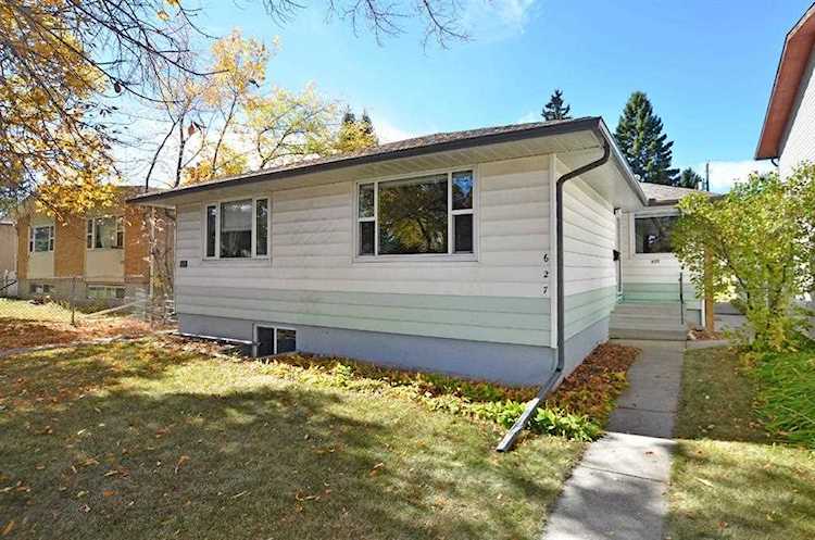 627 37 St SW Calgary, AB T3C 1R8