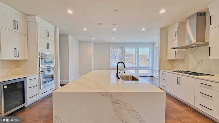 3709 Glenmoor Reserve Ln Chevy Chase, MD 20815