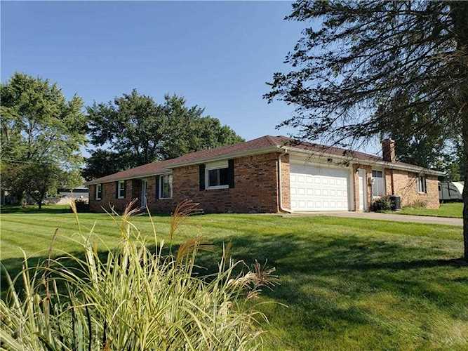 201 Ann Ave Pendleton, IN 46064 | MLS 21815990 Photo 1