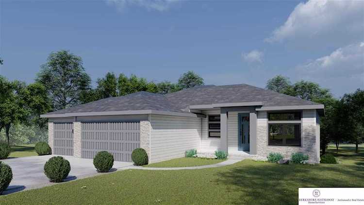 5118 Heartland Dr Papillion, NE 68133