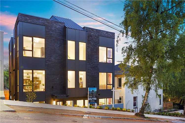 1213 E Mercer St Seattle, WA 98102