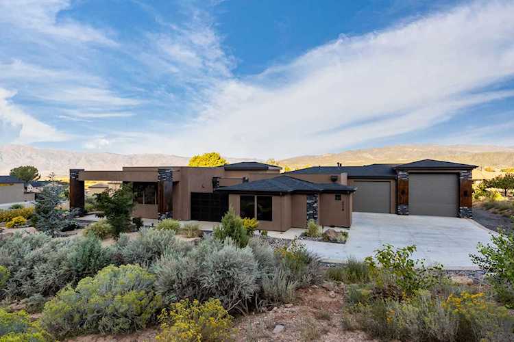 2018 Chekshani New Harmony, UT 84757