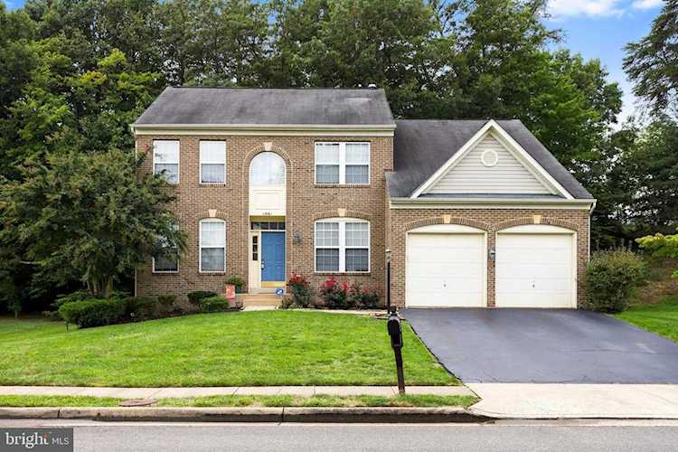 4061 Cardinal Crest Dr Woodbridge, VA 22193