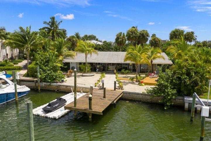 1566 Thumb Point Dr Fort Pierce, FL 34949