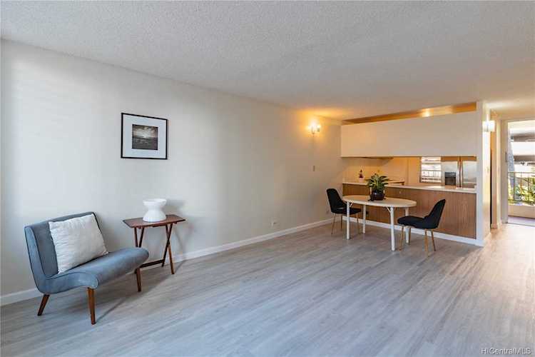 5122 Likini Street #213 Honolulu, HI 96818