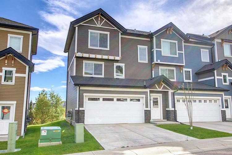 110 Nolan Hill Heights NW Calgary, AB T3R 0S5