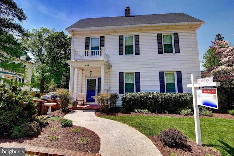 428 Samuel St S Charles Town, WV 25414