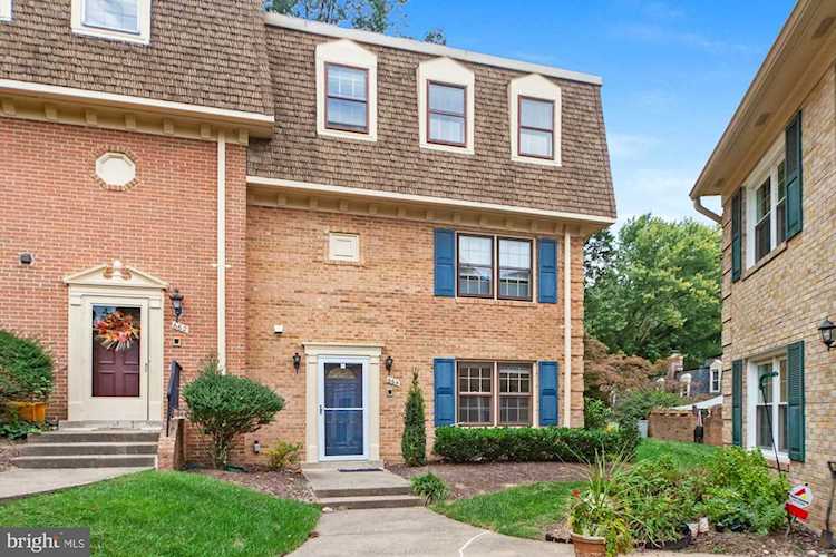 664 Armistead St N Alexandria, VA 22312