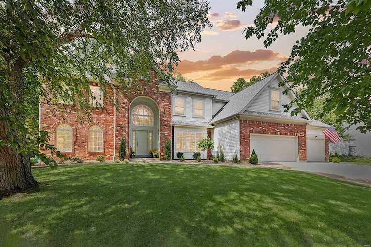 933 Briar Green Ct Kirkwood, MO 63122