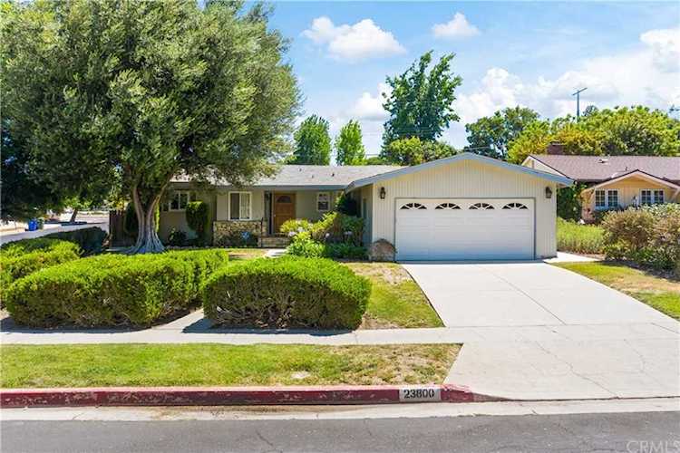 23800 Tiara St Woodland Hills, CA 91367