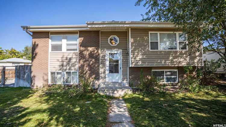 3239 S Mockingbird Way West Valley City, UT 84119
