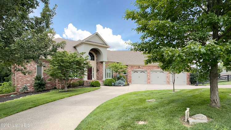 10048 Harrods Creek Dr Prospect, KY 40059