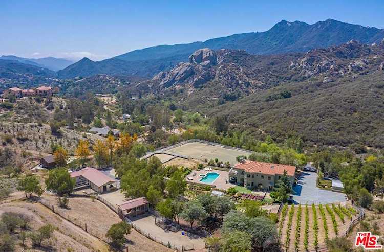 23585 Zuniga Rd Topanga, CA 90290