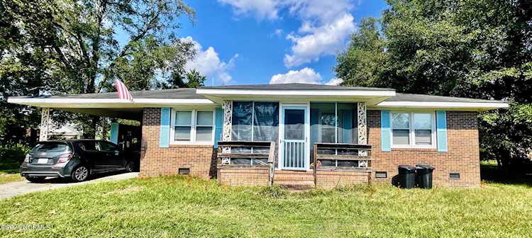 3034 Penderlea Highway Burgaw, NC 28425