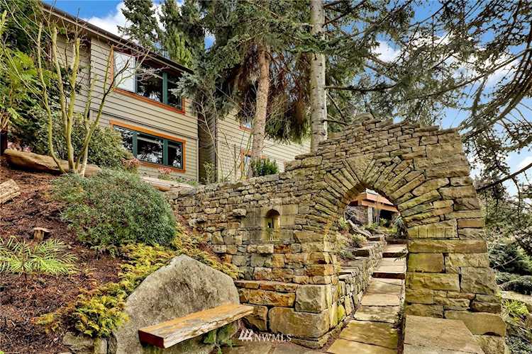 165 S Garden St Bellingham, WA 98225