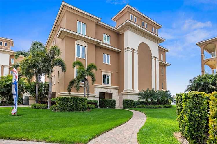 44 Bayview Ct S #A St. Petersburg, FL 33711