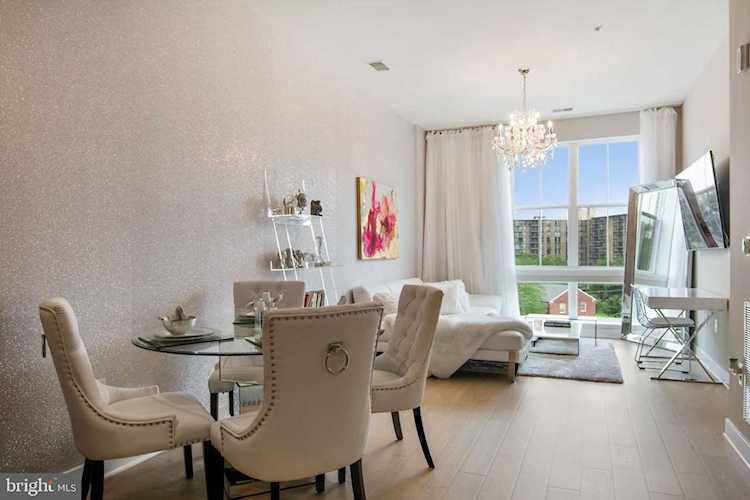 989 Buchanan St S #421 Arlington, VA 22204