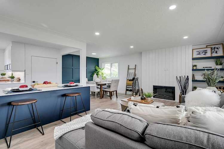 10223 74 Street Edmonton, AB T6A 2Y2