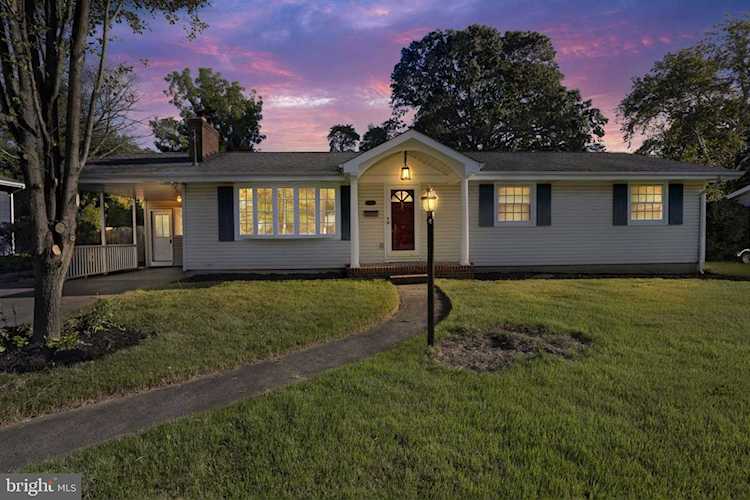 514 Red Oak Dr Severna Park, MD 21146
