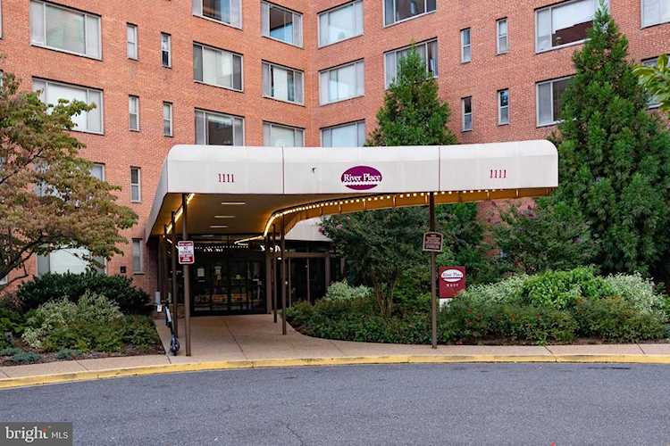 1111 Arlington Blvd #211 Arlington, VA 22209