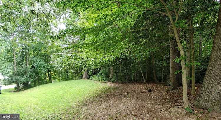 720 Berry Dr Lusby, MD 20657